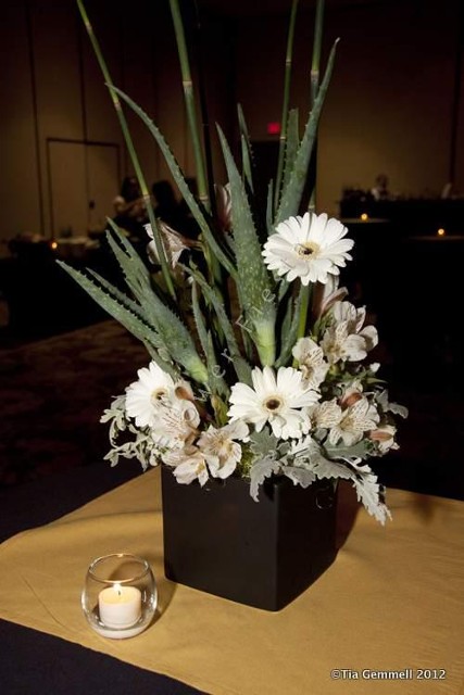 black and white event centerpieces