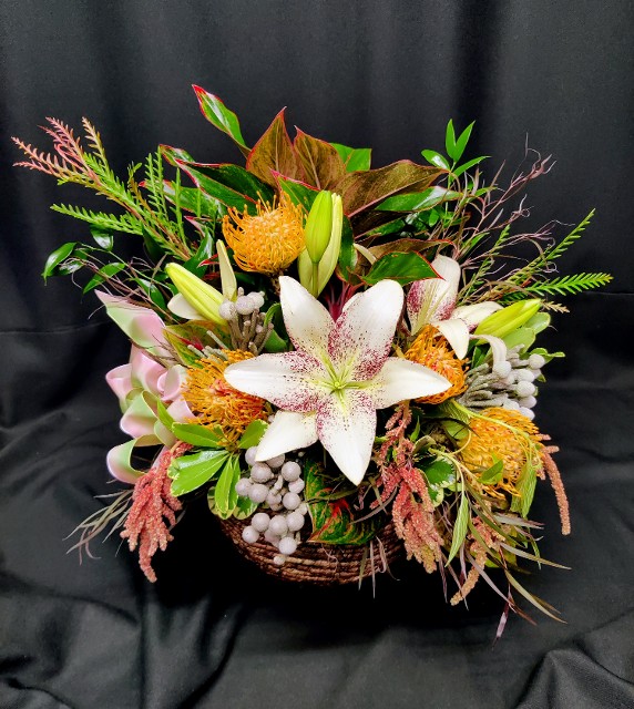 living planted basket with cut flowers for Thanksgiving delivery